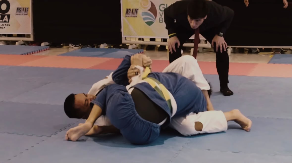 Joel Ymballa in a Jiu Jitsu tournament match