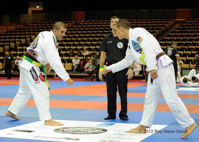 Jon Tuck shaking hands with an opponent at IBJJF Worlds