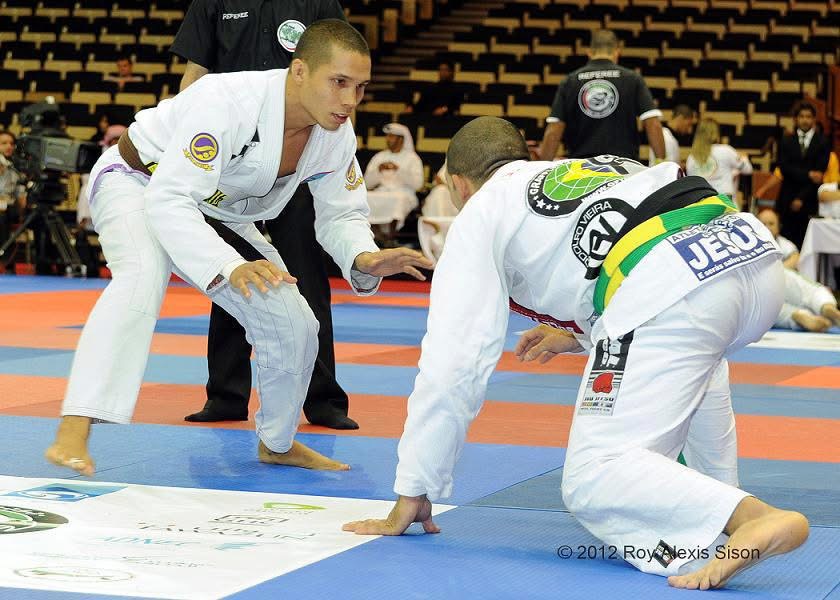 Jon Tuck passing guard at an IBJJF tournament