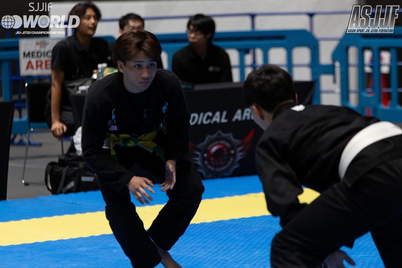 Jarelle Pascual facing an opponent at SJJIF Worlds 2026